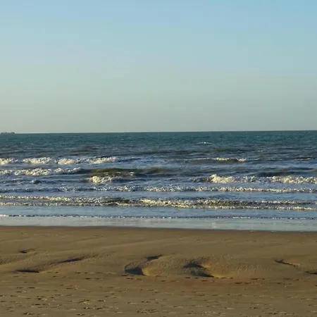 דירה In Near The Beach, Cleaning Included *